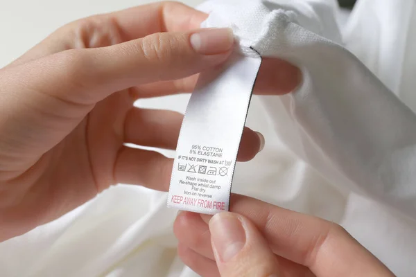 Conhecer os símbolos das etiquetas de roupa em Moda Simbolos