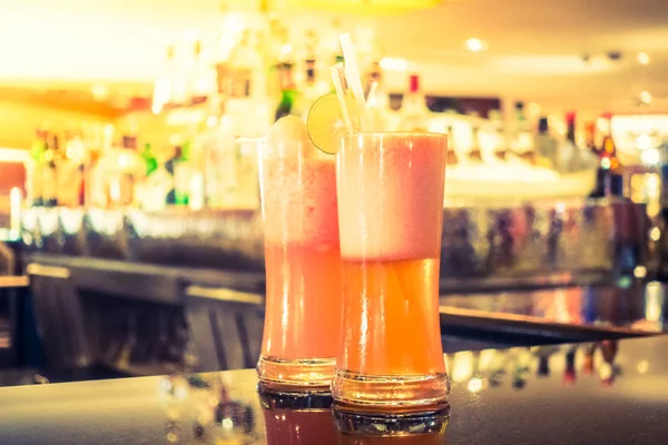 Receitas de drinks para animar as festas em Escadaria de Assuntos Mocktail de Frutas Tropicais